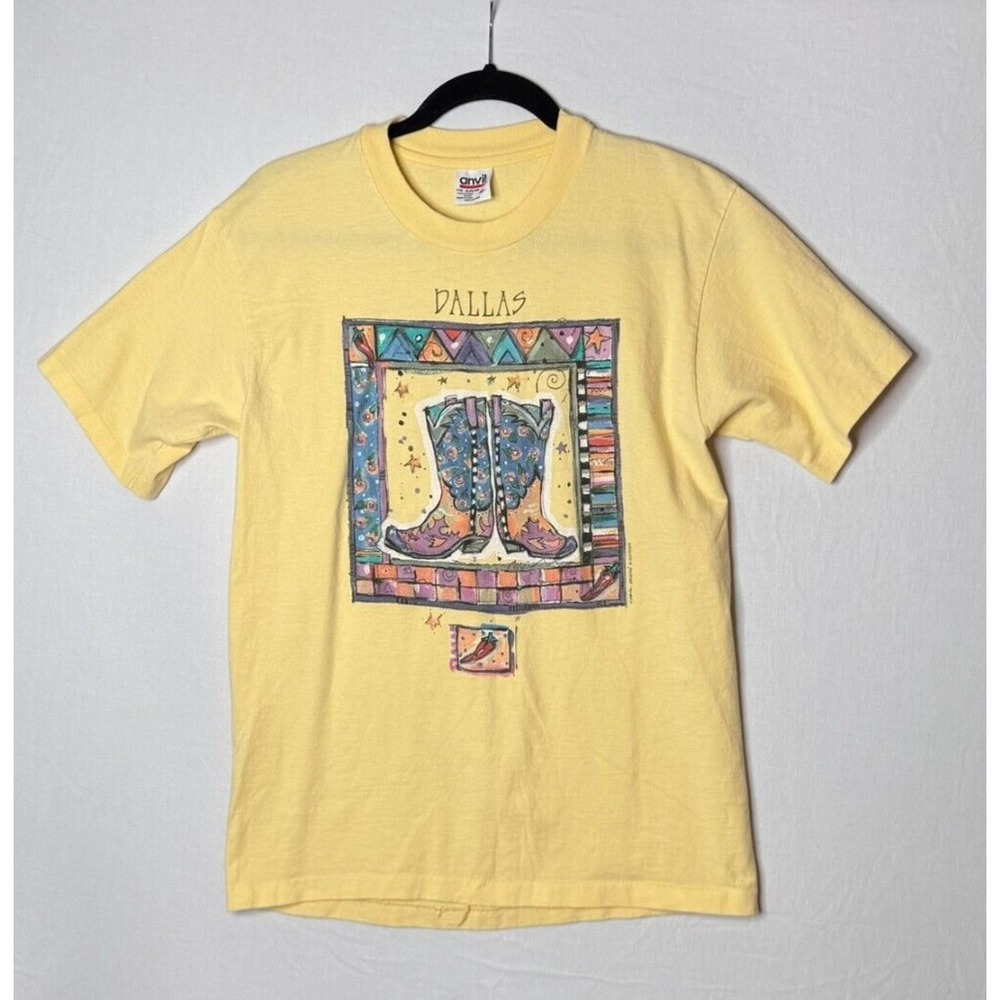 Vintage‎ Dallas Graphic Tee Sz M Single Yellow Cowboy Boots Retro 90s Y2K Anvil
